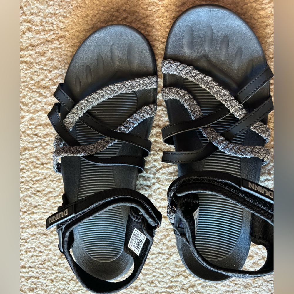 DUINN hiking sandal sport sand straps with adjustable hooks arch support beach